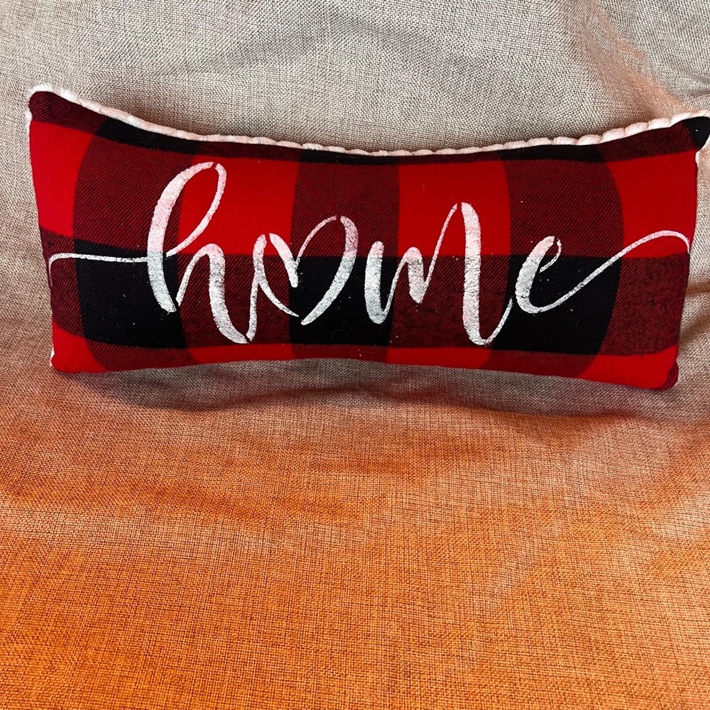 Black & Red Plaid Soft Chenille Christmas Pillow Home 17x 9" EUC Holiday Rectang